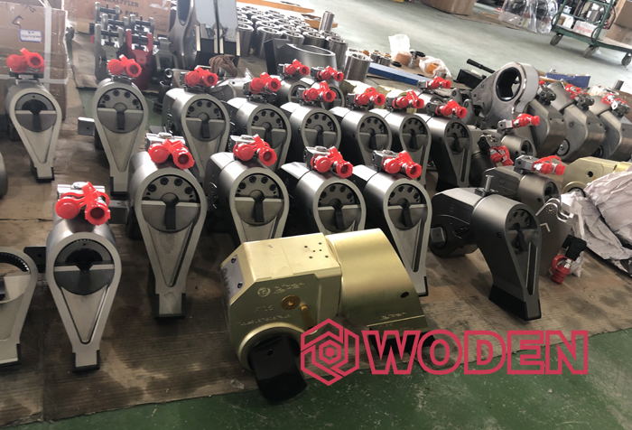 沃頓液壓扳手使用情景 沃頓液壓扳手使用情景