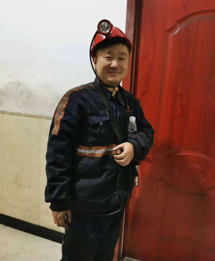 沃頓公司年關大雪天赴煤礦客戶井下現場選型
