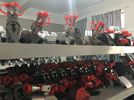 驅(qū)動液壓扳手和中空液壓扳手區(qū)別，有哪些？