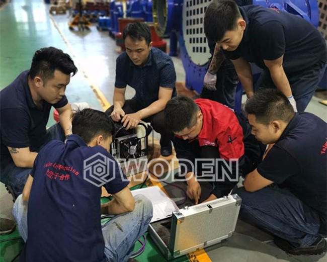 沃頓技術(shù)員指導(dǎo)用戶電動(dòng)液壓扳手如何保養(yǎng) 沃頓技術(shù)員指導(dǎo)用戶電動(dòng)液壓扳手如何保養(yǎng)